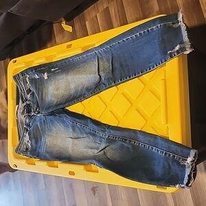 Kancan size 5/26 skinny jeans